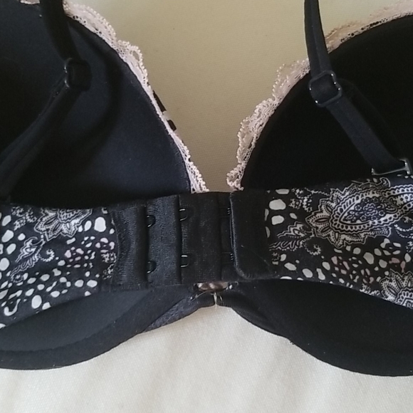 Victoria Secret - Picture 3 of 7